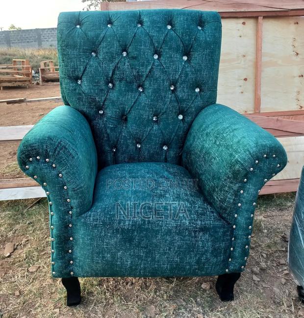 Queen Chair - main view