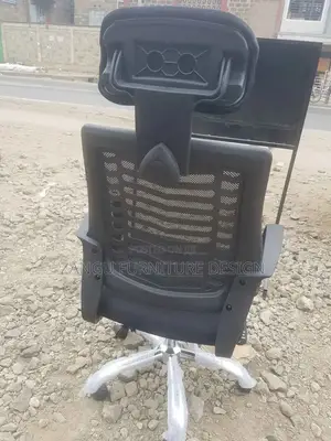 Exemplary Headrest Office Chair