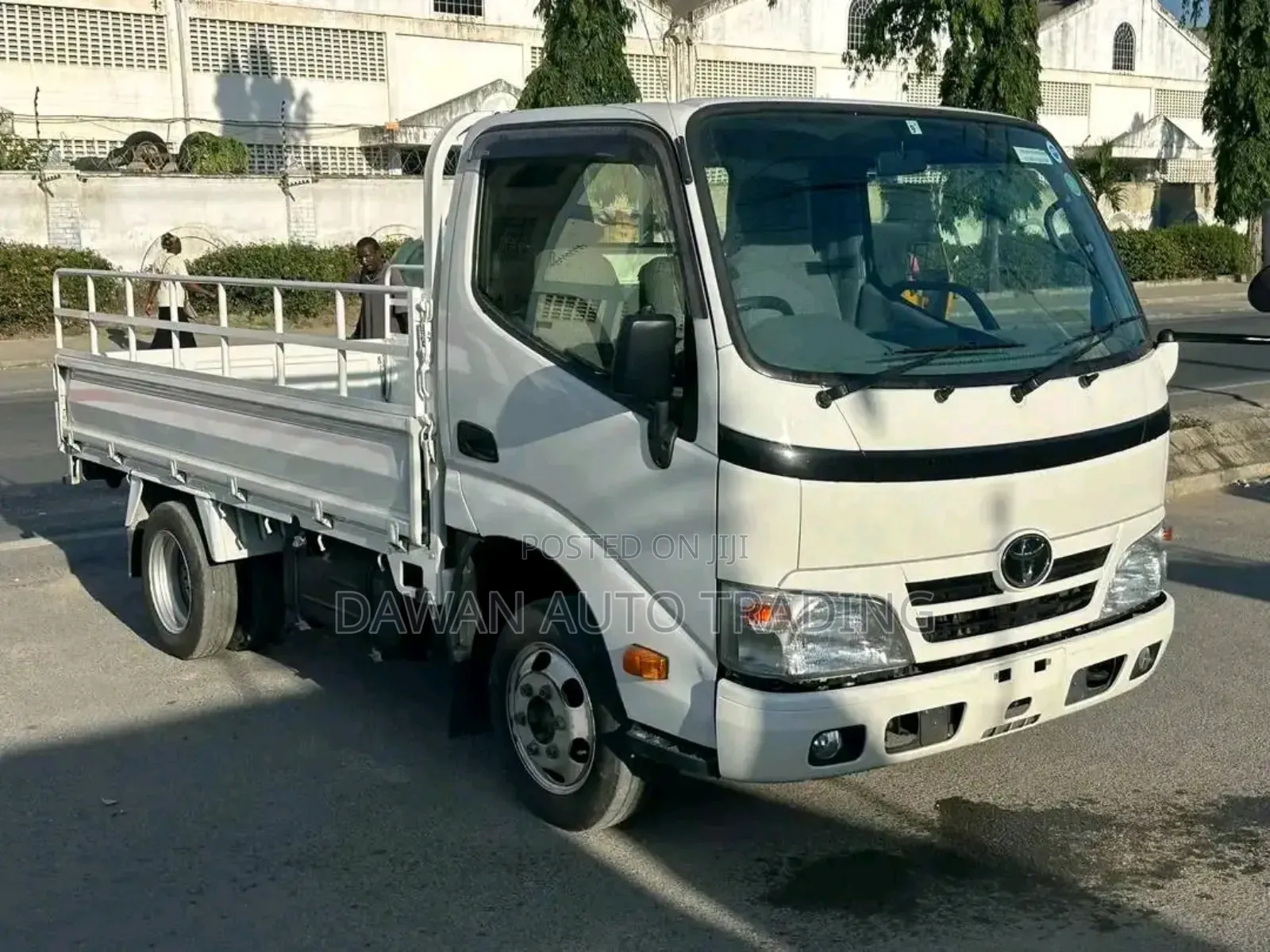 Toyota Dyna 2017 White