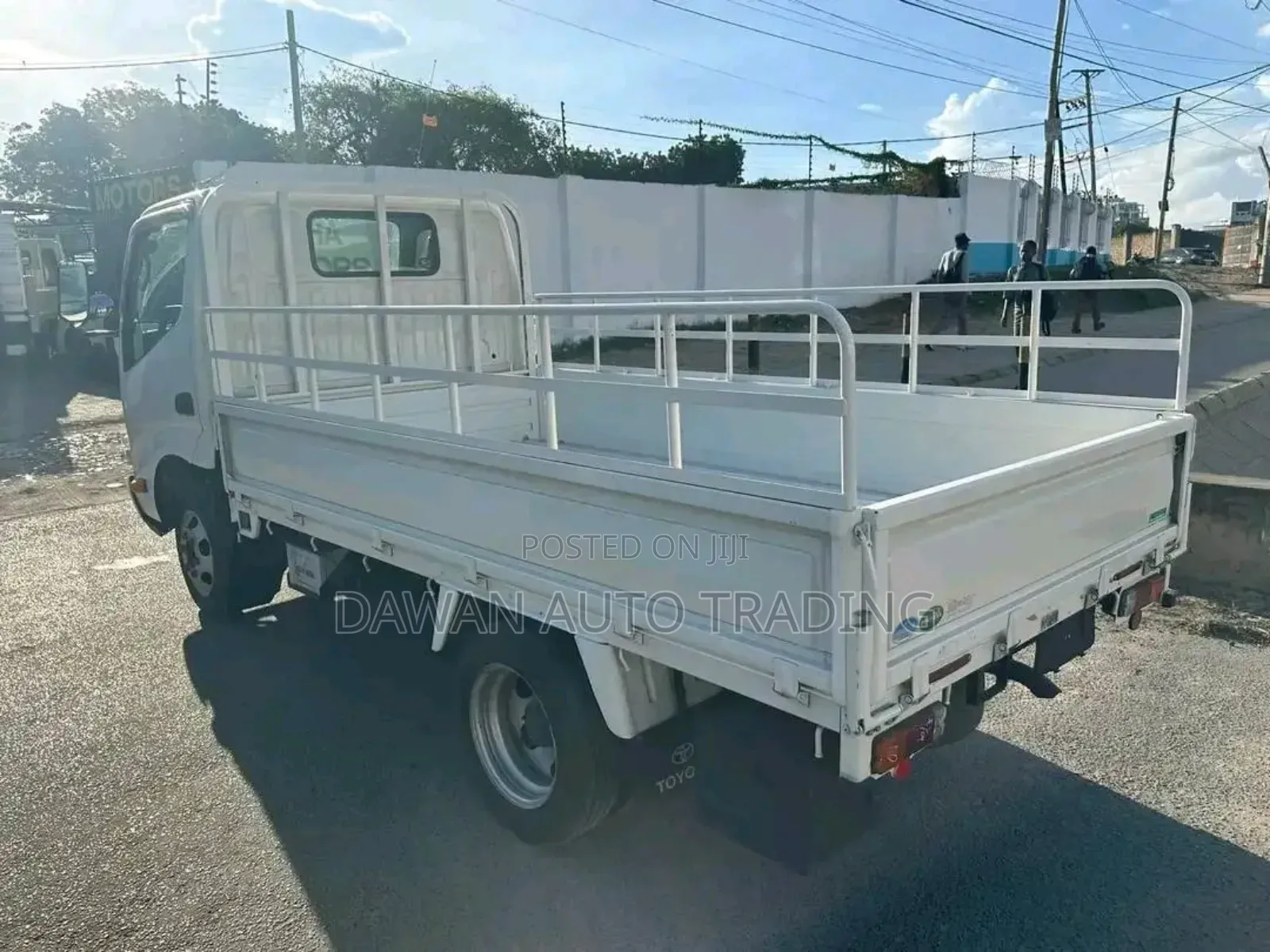 Toyota Dyna 2017 White