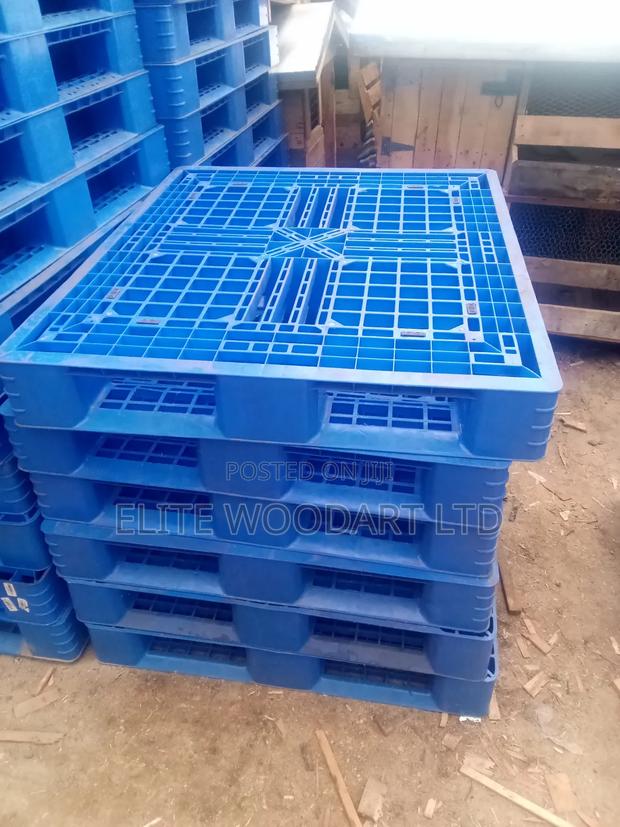 Blue Plastic Pallets - main view