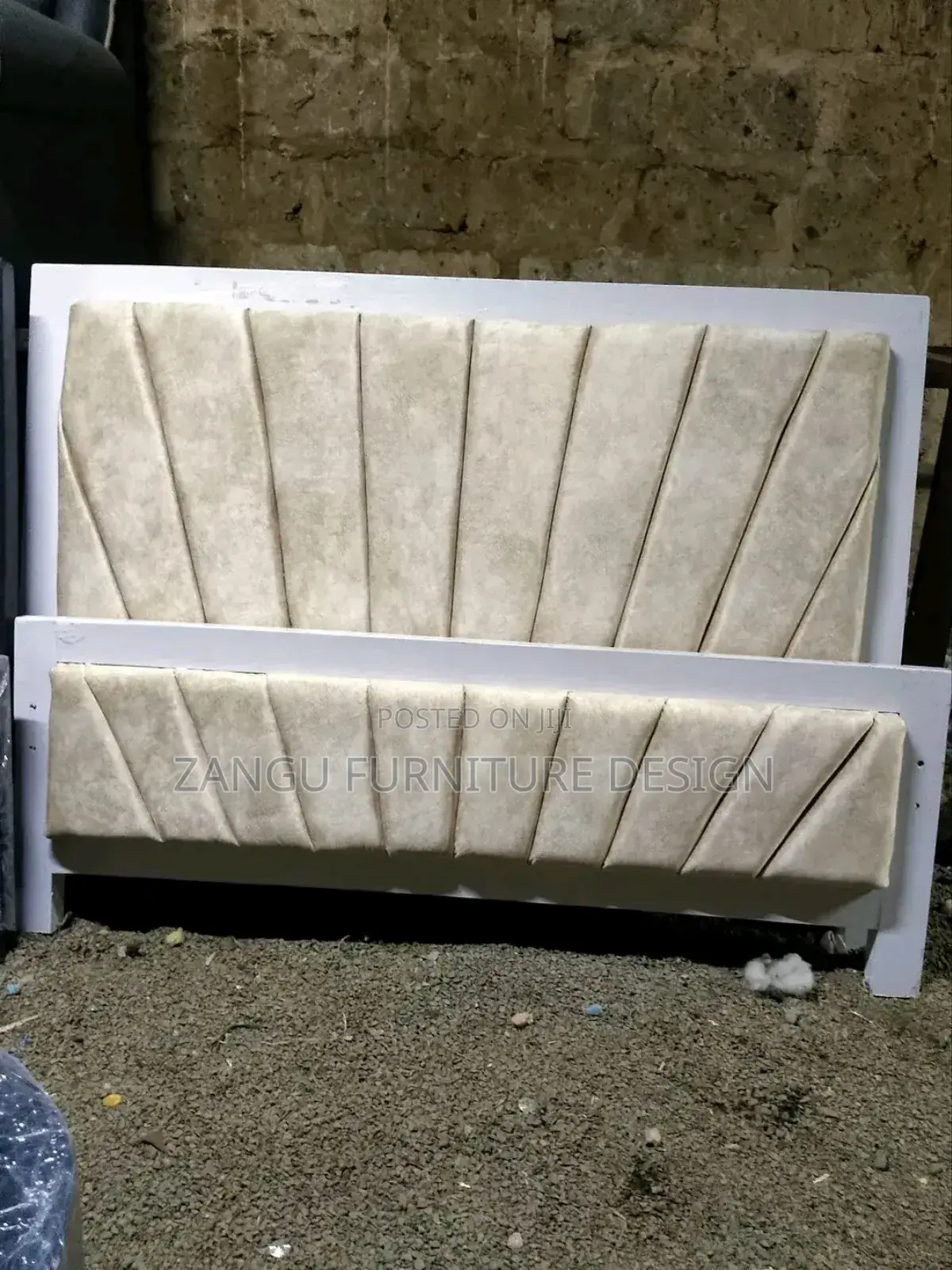 Chester Chester Bed Cream Colour