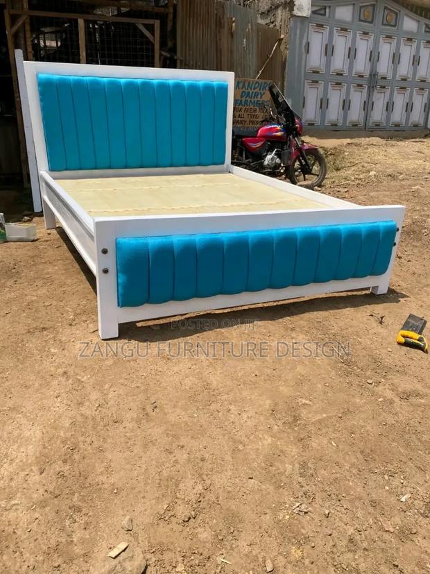 Classic Finished Chester Bed - main view