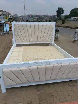 Modern Creamy Chester Bed