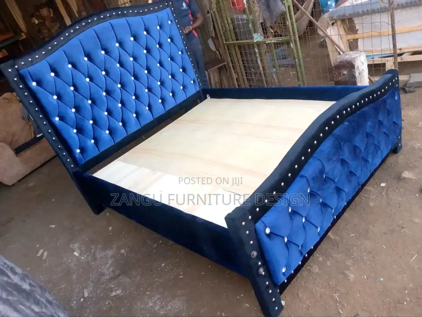 Chester Chester Blue Colour