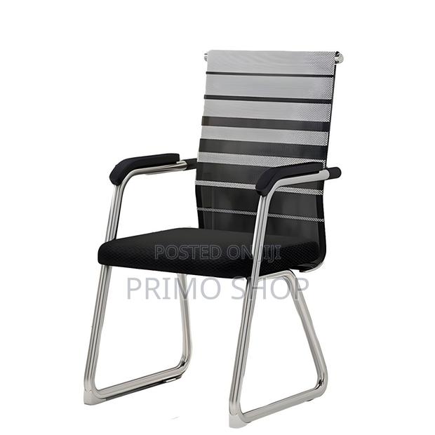 Office Visitor Seat -High-Back Mesh Task Chair in Black - thumbnail 2