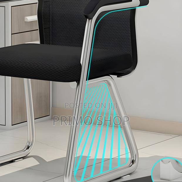 Office Visitor Seat -High-Back Mesh Task Chair in Black - thumbnail 5