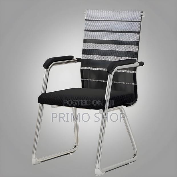 Office Visitor Seat -High-Back Mesh Task Chair in Black - thumbnail 6