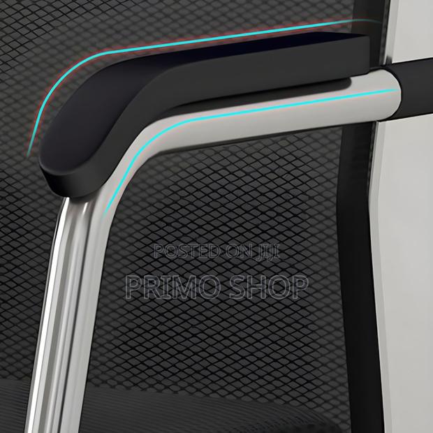 Office Visitor Seat -High-Back Mesh Task Chair in Black - thumbnail 8