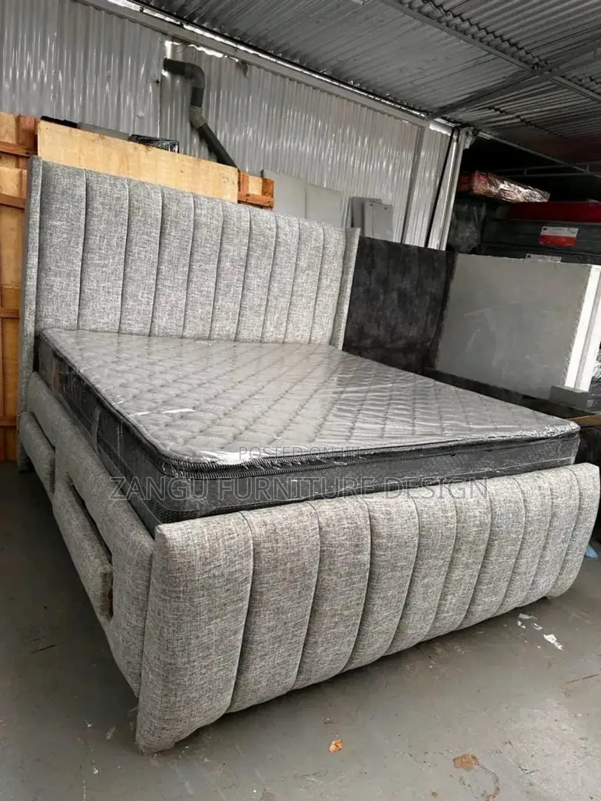 Modern Modern Executive Chester Bed