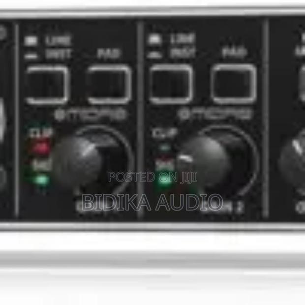 Behringer U-Phoria Umc202 Hd 24 Bit