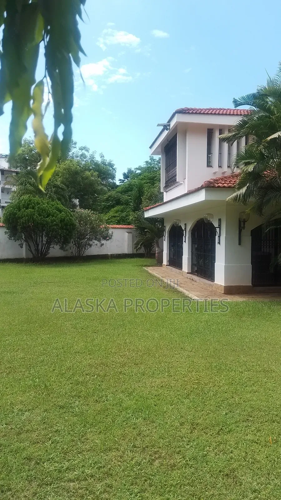 5bdrm Bungalow in Nyali Estate for sale