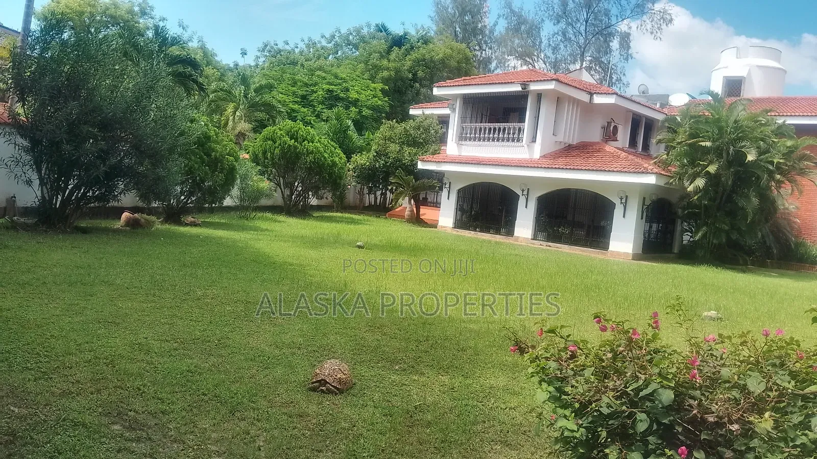 5bdrm Bungalow in Nyali Estate for sale