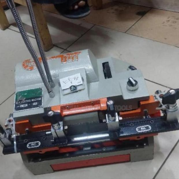 Genuine Key Cutting Machine - main view