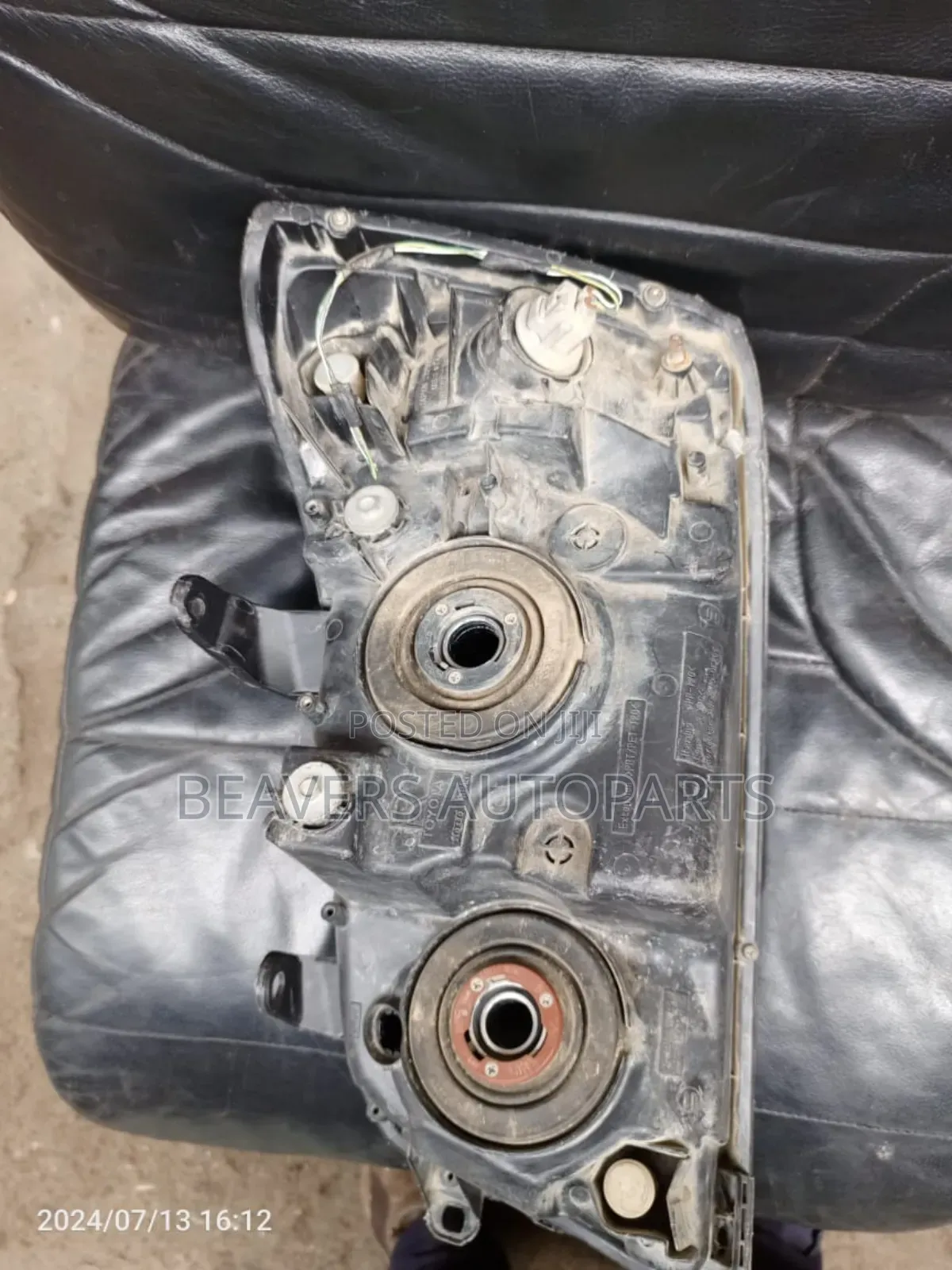 Toyota Klugger Headlight Non Zenon