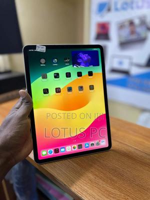 Apple iPad Pro 11 (2020) 64 GB Silver - main view