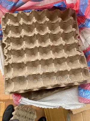 100pc Carton New Egg Trays. Dark Brown.