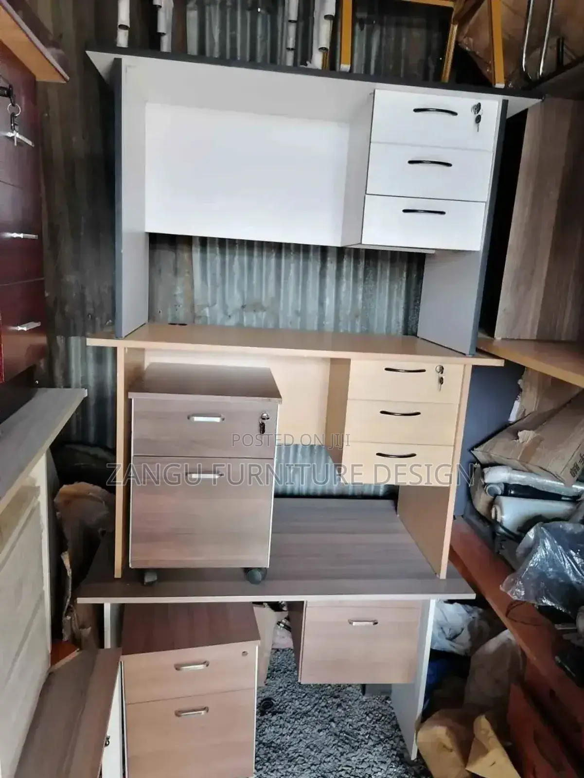 Topnotch Office Desk
