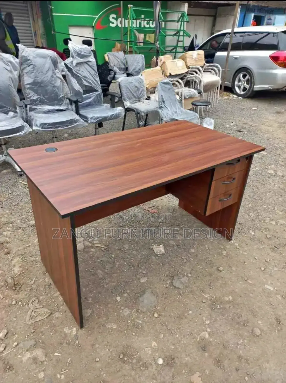 Desk Available Good Quality