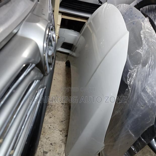 Honda Vezel Bonnet White in Colour Clean