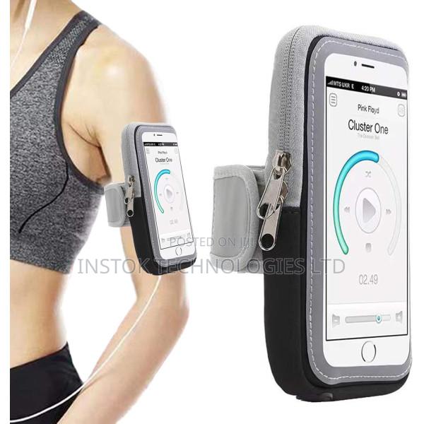 Running Armband Phone Holder With Touchscreen Support - main view