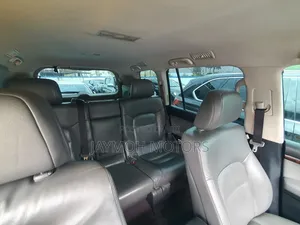 Toyota Land Cruiser 2011 White
