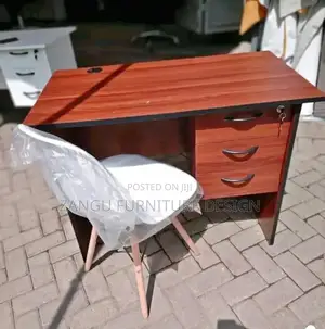 Incomparable Office Desk (Eames Chairs 2700/-)