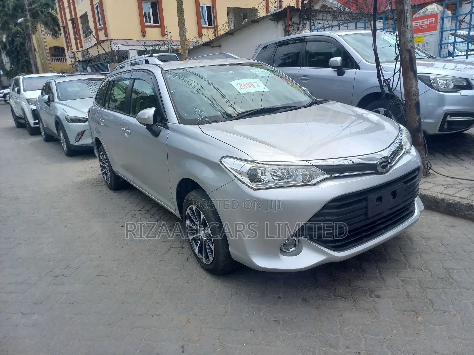 Toyota Corolla Fielder 2017 Silver
