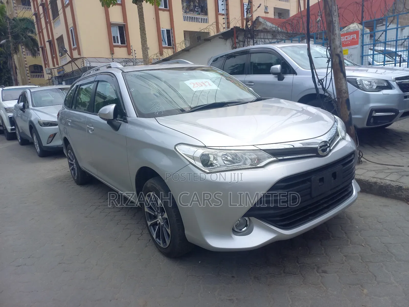Toyota Corolla Fielder 2017 Silver