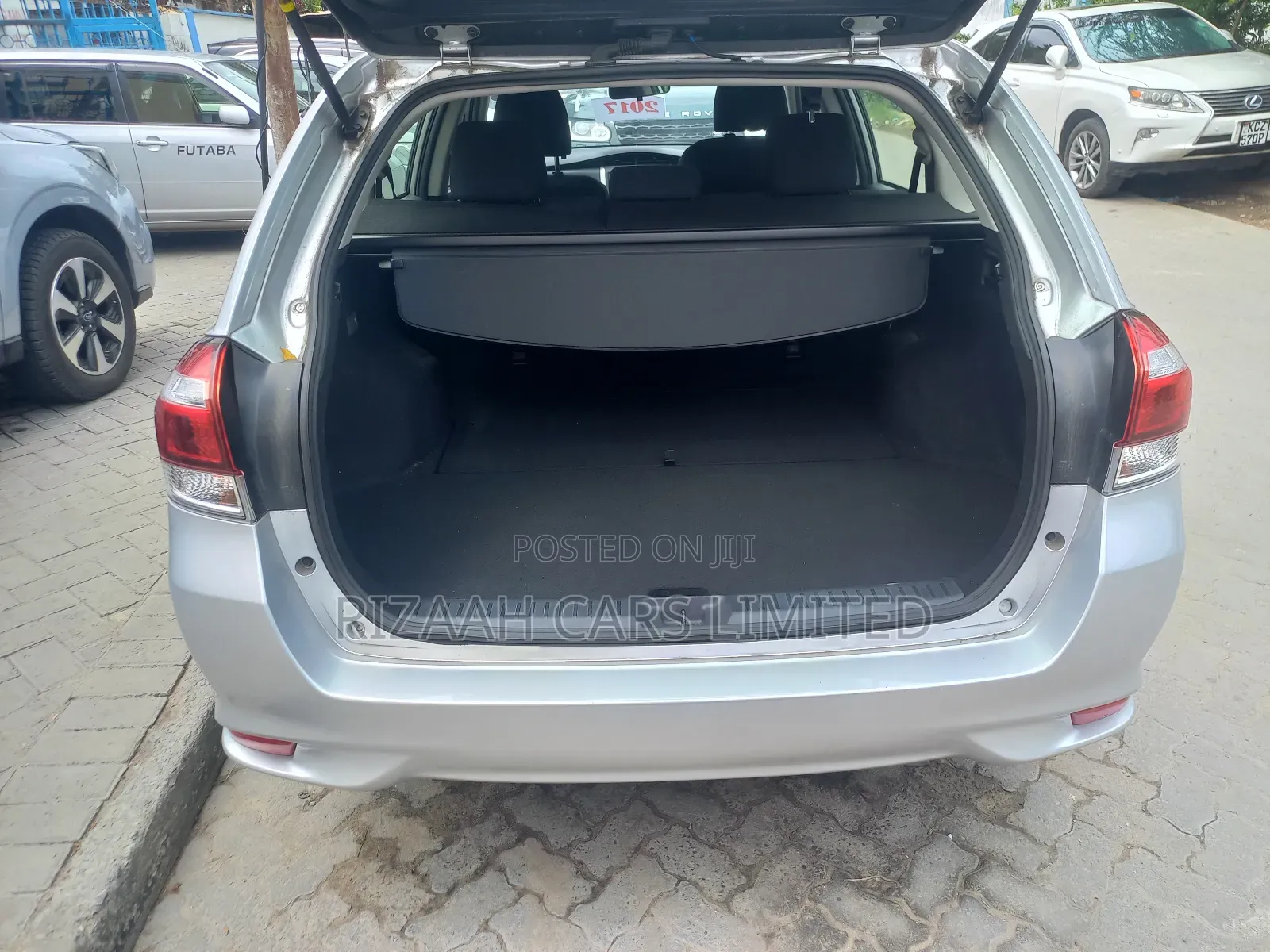 Toyota Corolla Fielder 2017 Silver