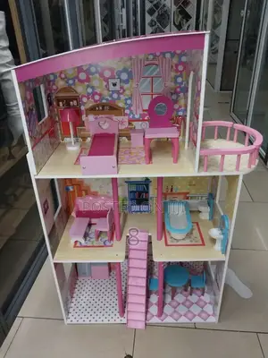 Dollhouse for Sale – Perfect for Imagination