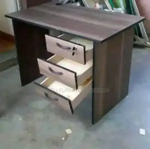 Desk With Perfect Finishing