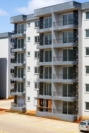 3bdrm Apartment in Gateway Mall Area for sale