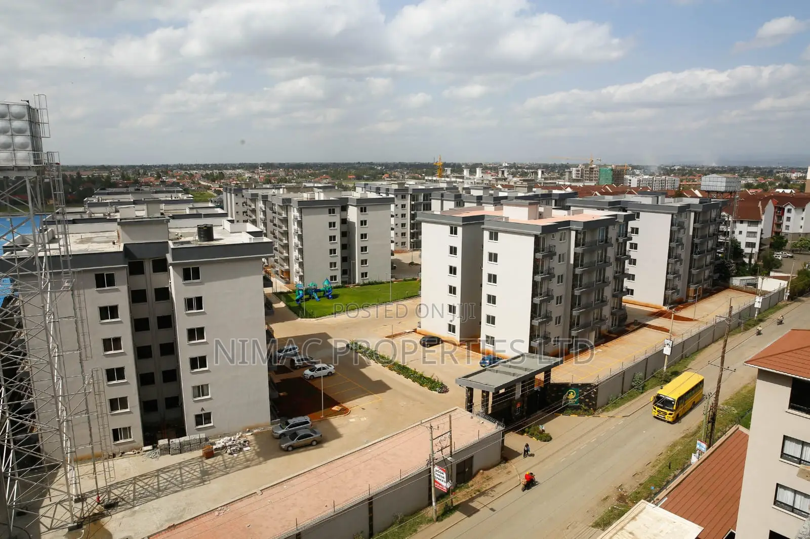 3bdrm Apartment in Gateway Mall Area for sale