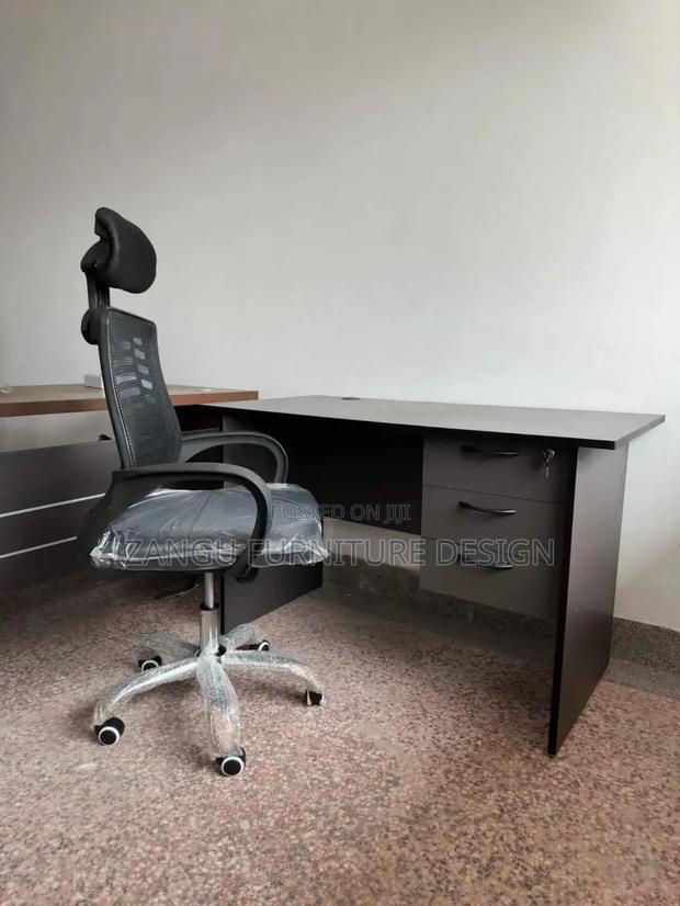 Office Desk (Headrest Chair 6700) - main view