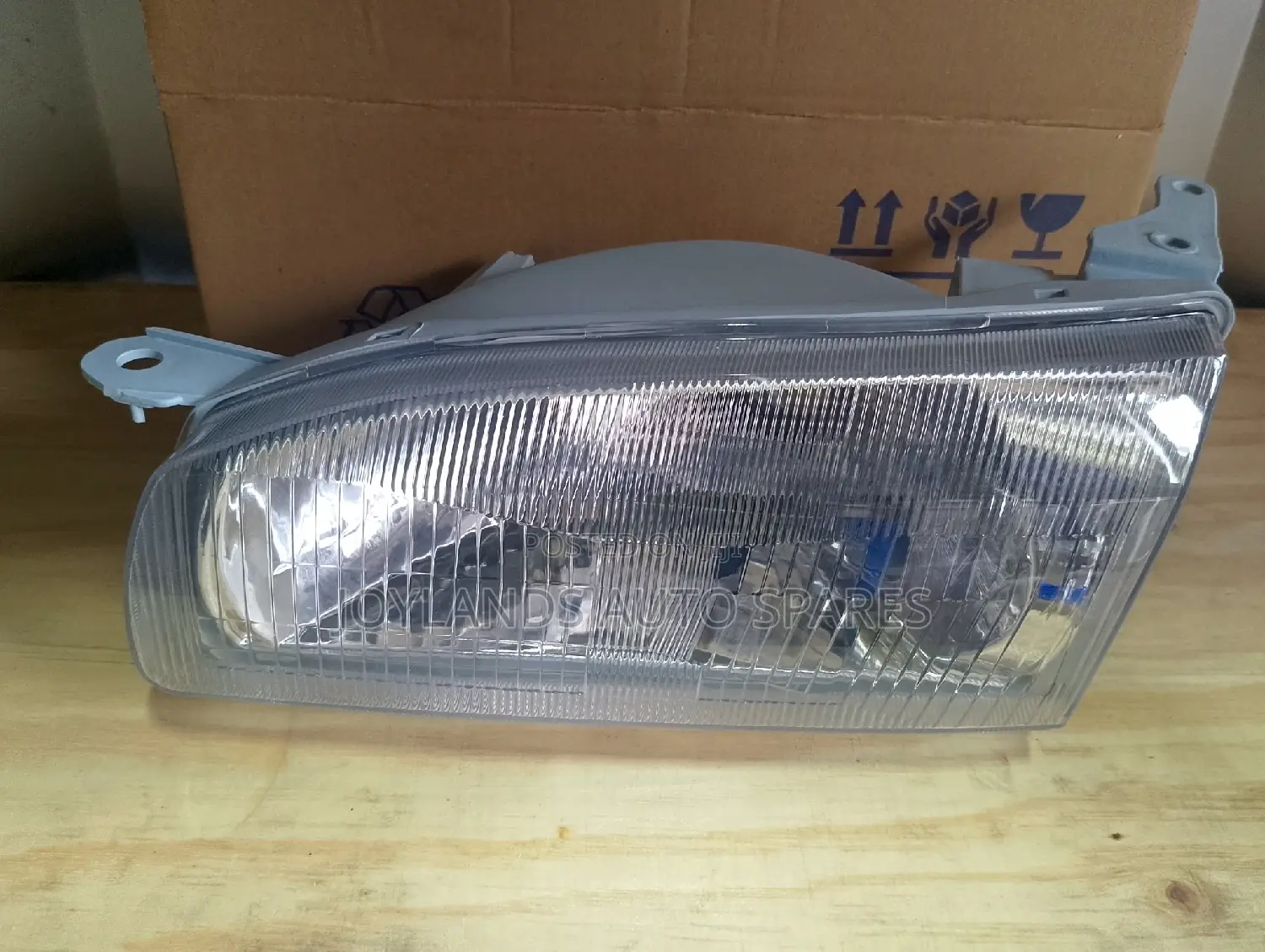 AE 110 Headlamp/Headlights Plastic