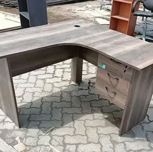Model Desk L-Shaped