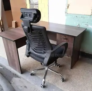Headrest Chair/L-Shaped Desk