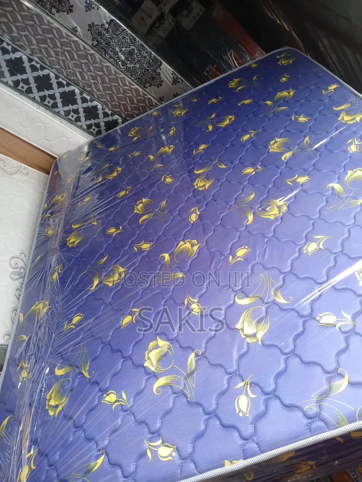 De Rhythm! 183 X 186 King Size 10inch Mattresses. We Deliver