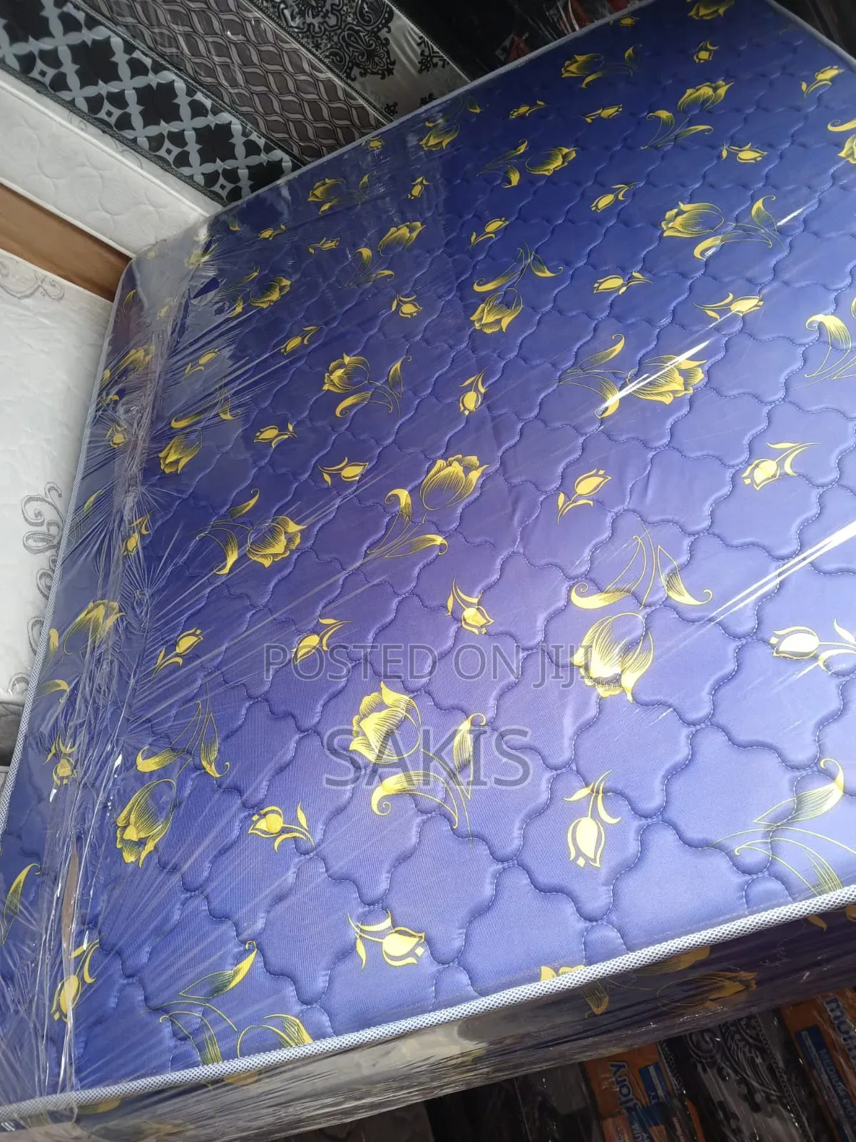 De Rhythm! 183 X 186 King Size 10inch Mattresses. We Deliver