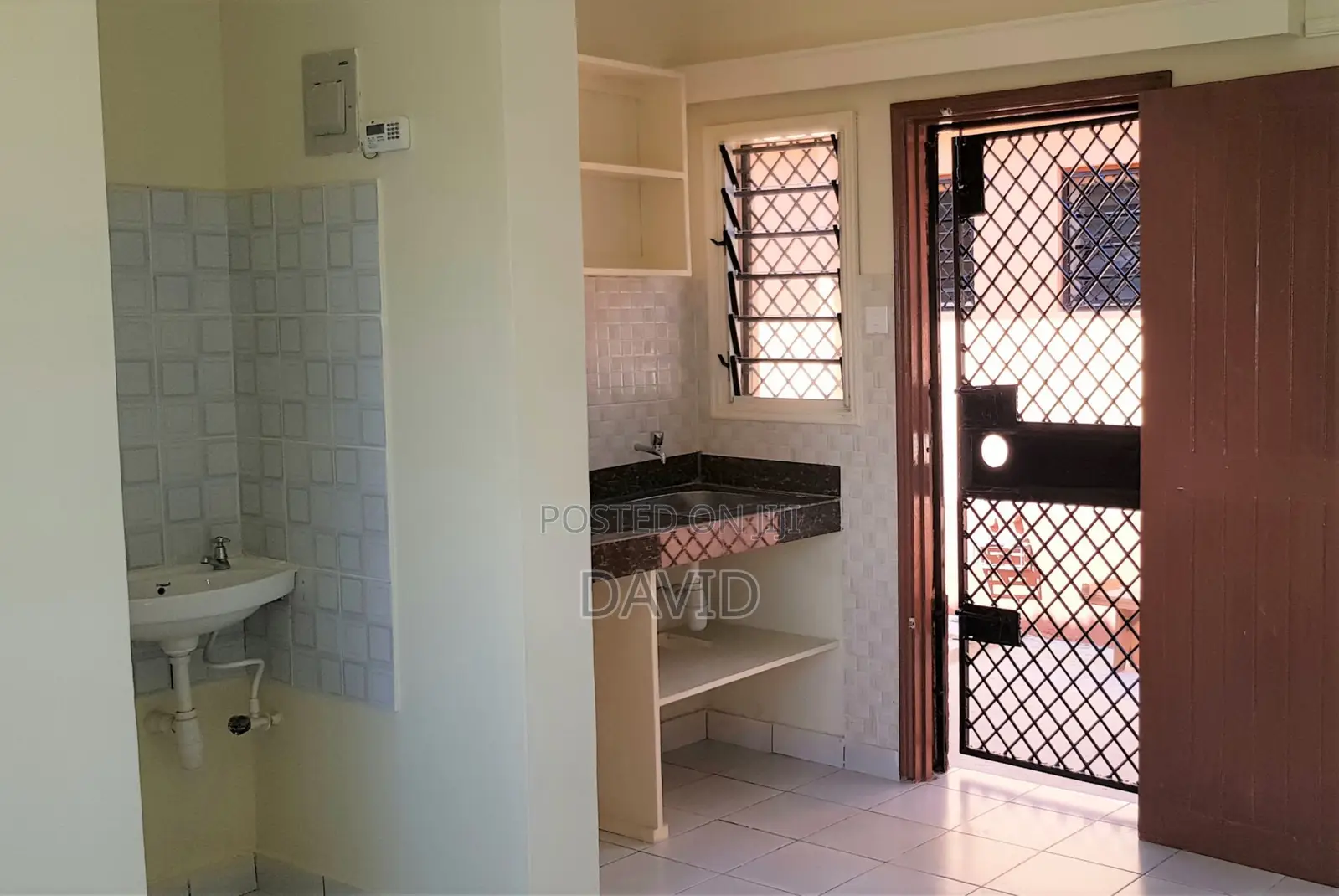 1bdrm Bedsitter in Half London, Shelly Beach for rent in Shelly Beach Houses & Apartments for