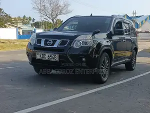 Nissan X-Trail 2.0 Petrol FWD 2014 Black