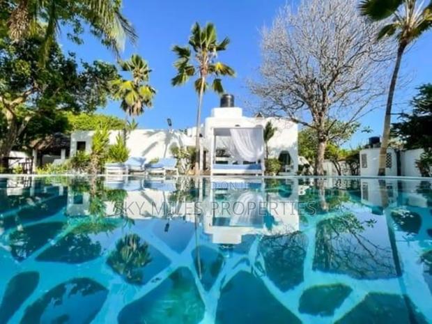 5bdrm Villa in Diani Beach, Ukunda for sale - thumbnail 2