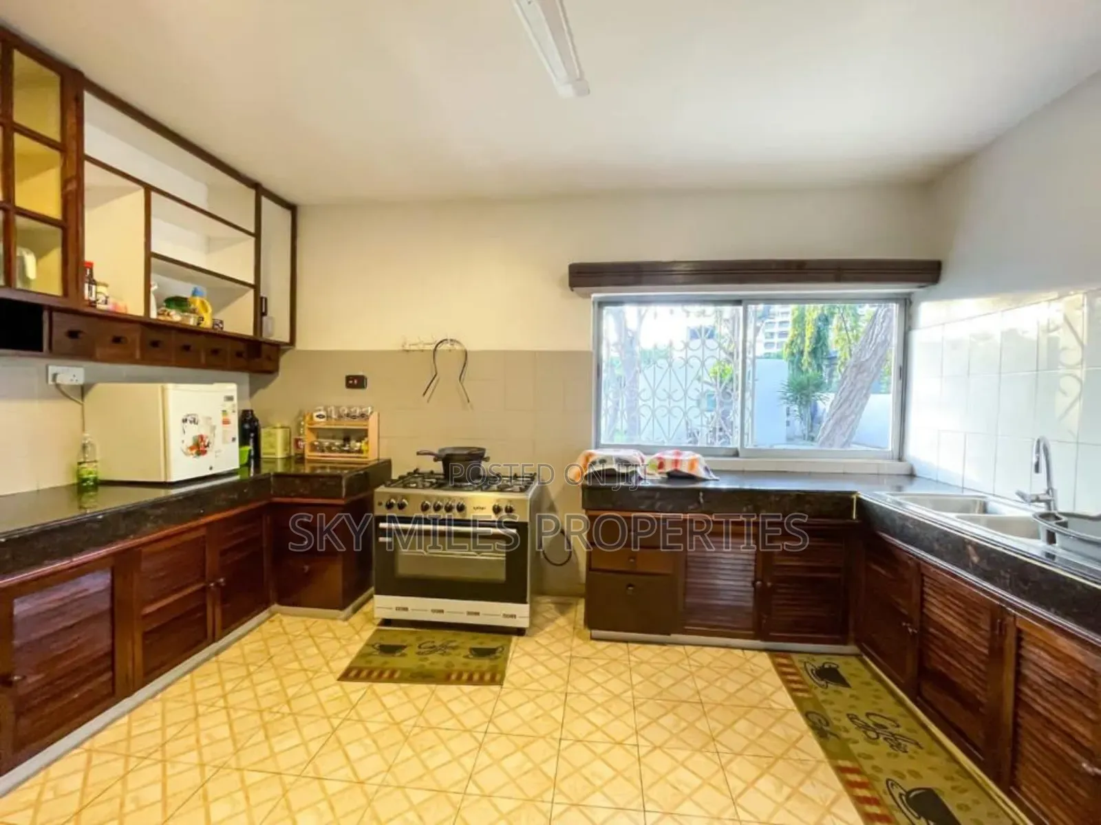 5bdrm Villa in Diani Beach, Ukunda for sale