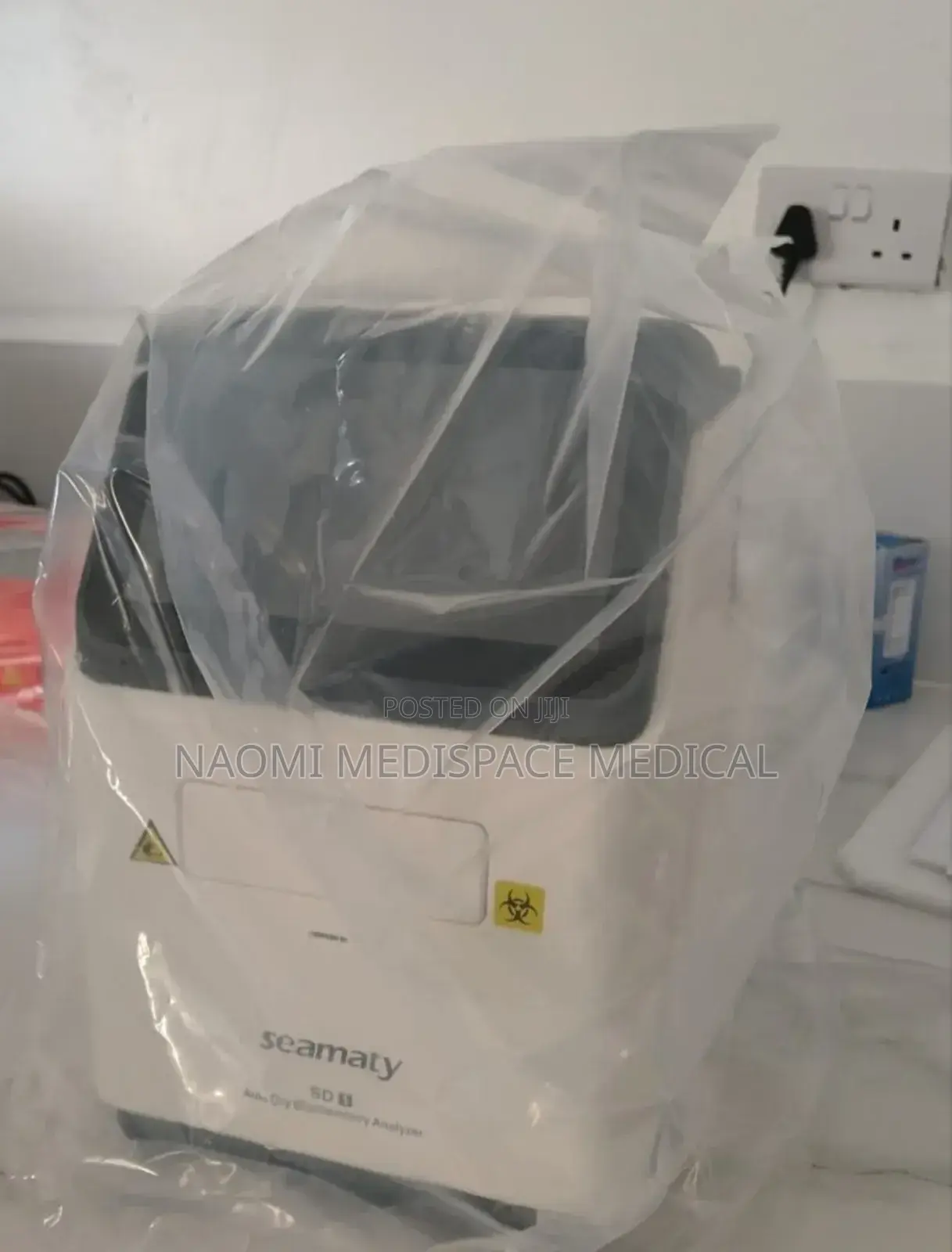 Fully Automated Biochemistry Analyzer
