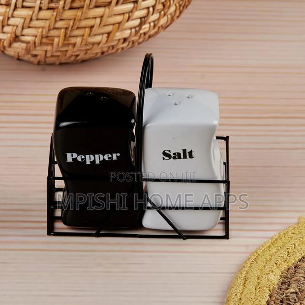 Salt and Pepper Shaker - main view