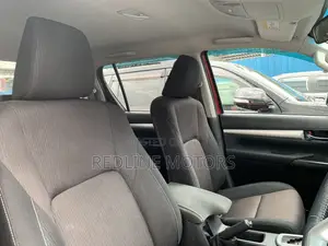 Toyota Hilux SR5 4x4 2016 Red