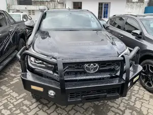 Toyota Hilux 2018 Black