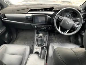 Toyota Hilux 2018 Black