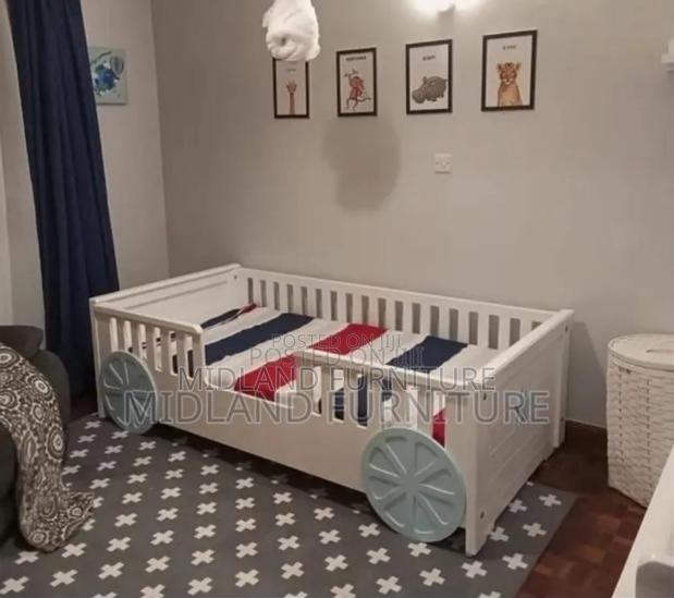 Kids Bed With Wheels - main view